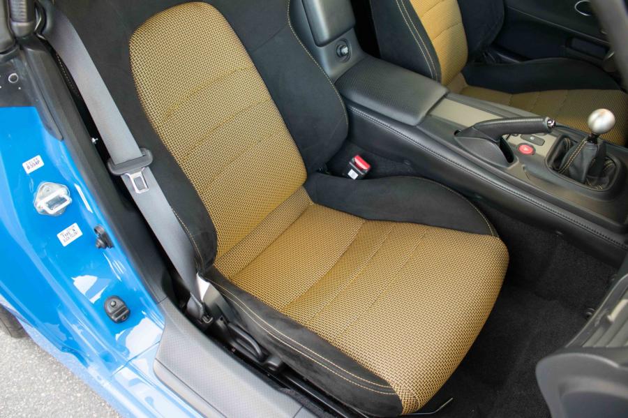 Интерьер Honda S2000 CR (AP2) 2008 года  (фото 83 из 180)